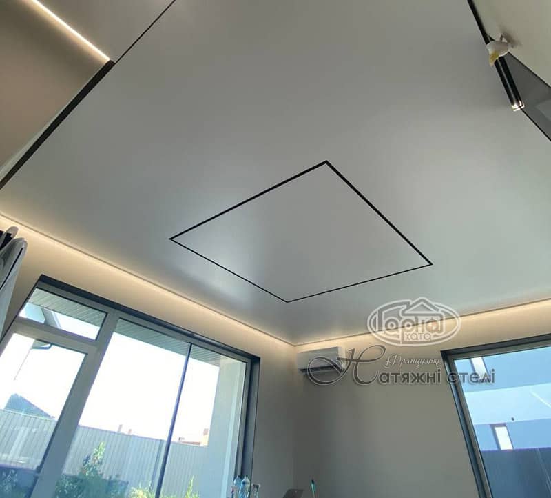 натяжна стеля підсвітка