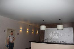 матові натяжні стелі в луцьку, клуб Версаль