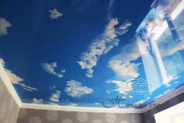 натяжной потолок небо