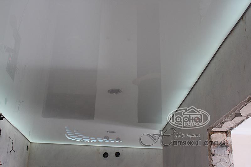 натяжные потолки подсветка apply