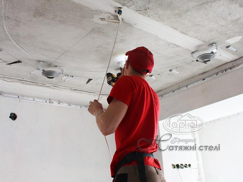 монтаж натяжного потолка в Луцке