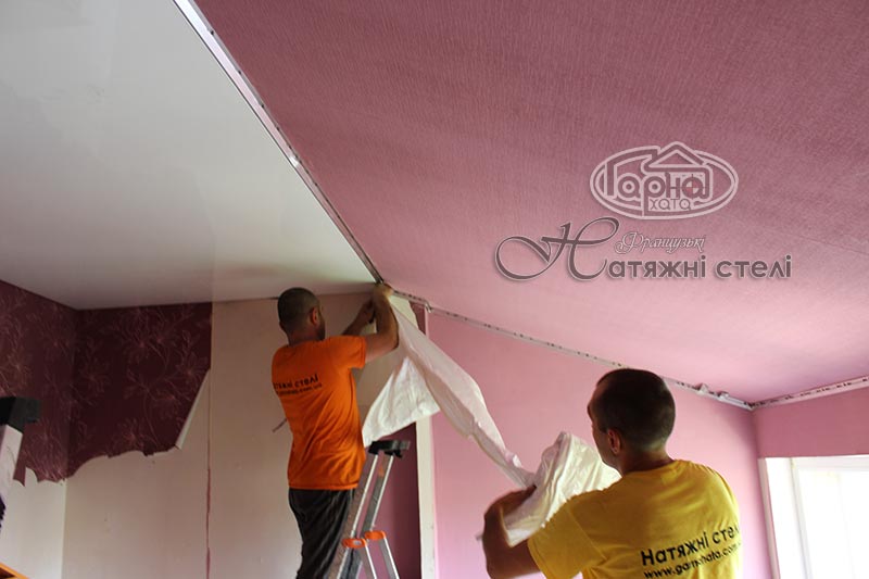 монтаж натяжного потолка