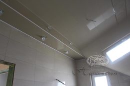 натяжной потолок на угол