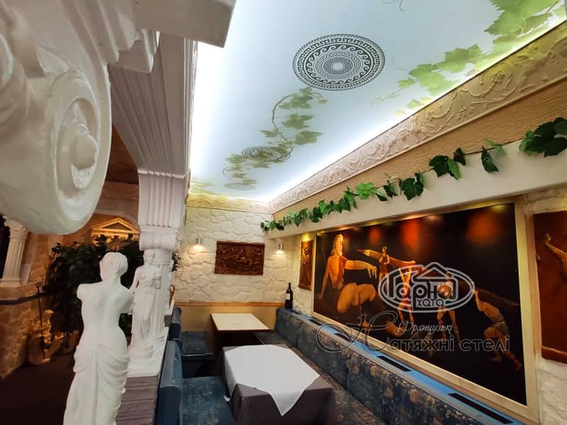 натяжні стелі в ресторані